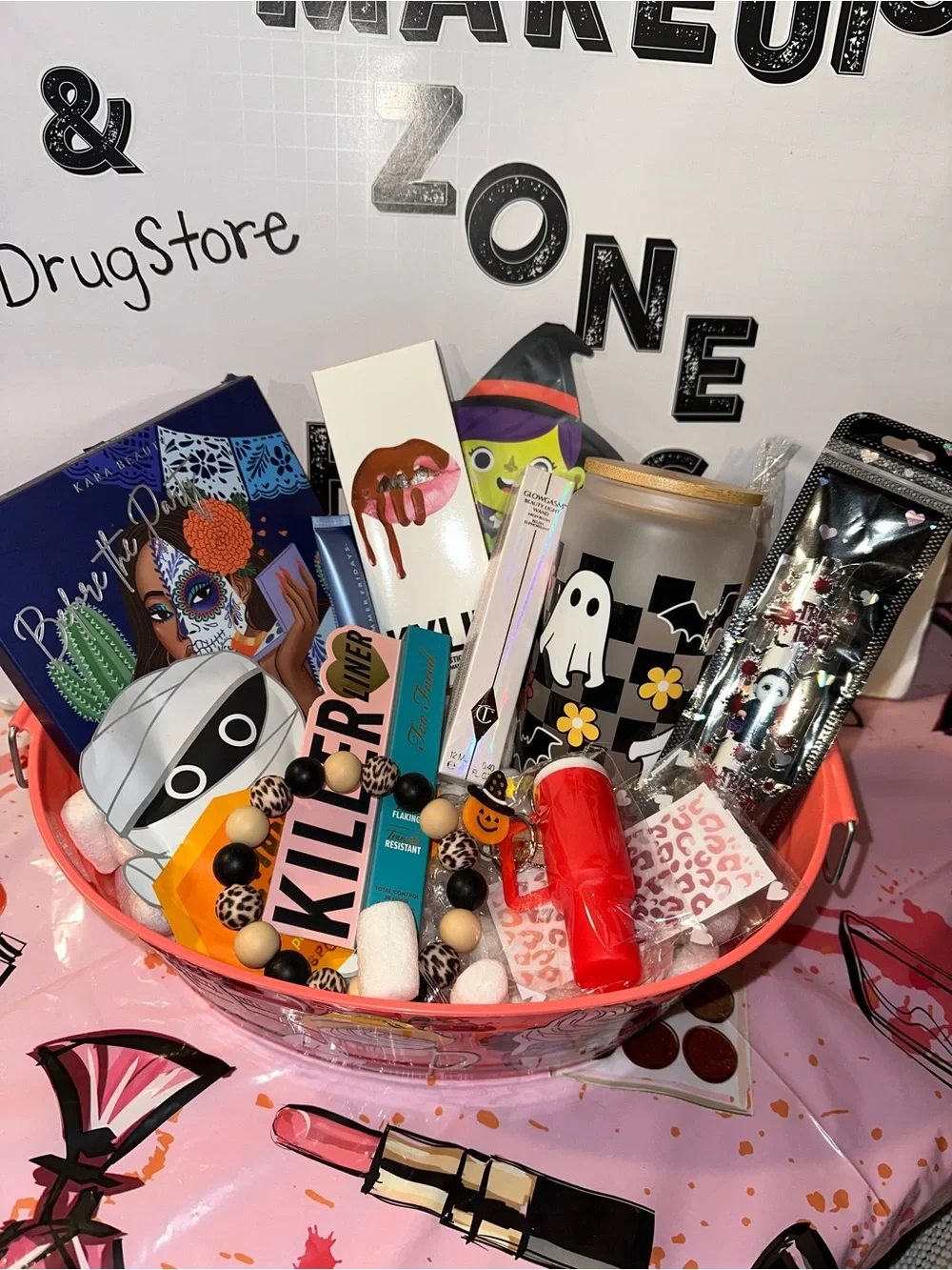BOO BASKET (KYLIE, CHARLOTTE TILBURY, TOO FACE ETC…)